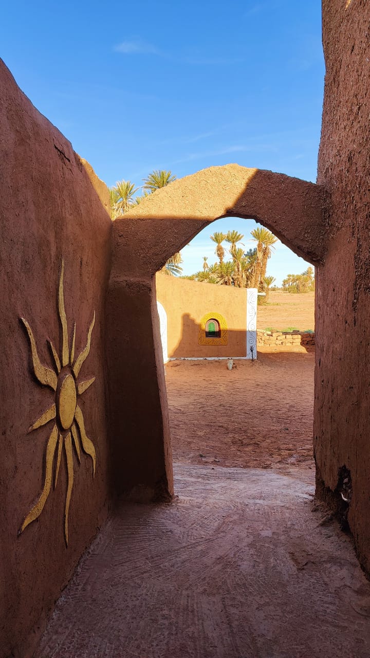 Tour 2 Days / 1 Night Ouarzazate → Merzouga via (Nkoub)